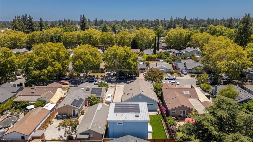 320 Center Street, Redwood City, California 94061