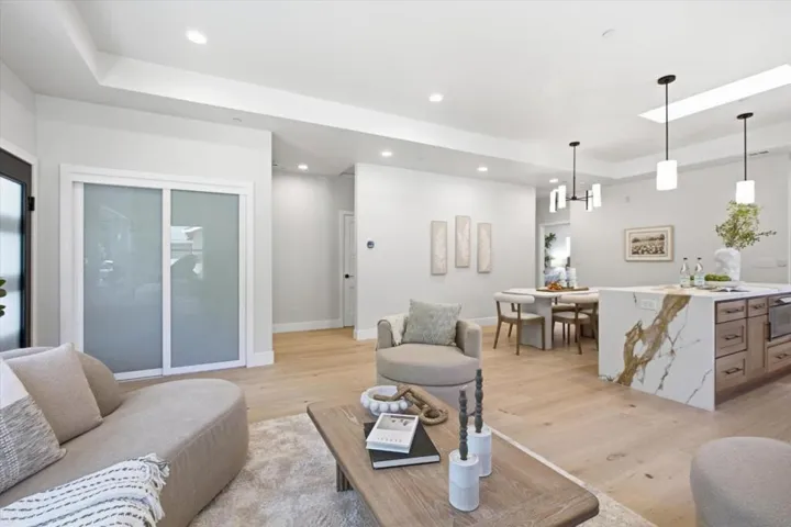 320 Center Street, Redwood City, California 94061