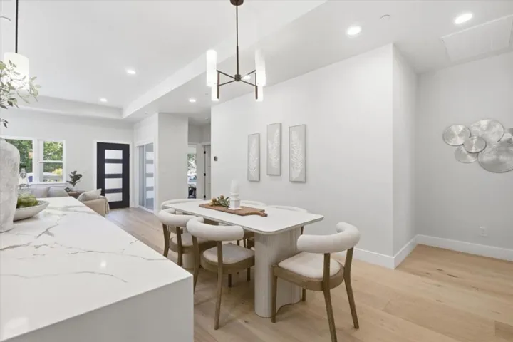 320 Center Street, Redwood City, California 94061