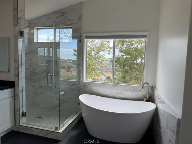 15 Field Point, Rancho Santa Margarita, California 92679