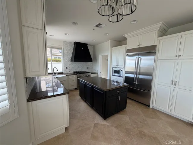 15 Field Point, Rancho Santa Margarita, California 92679