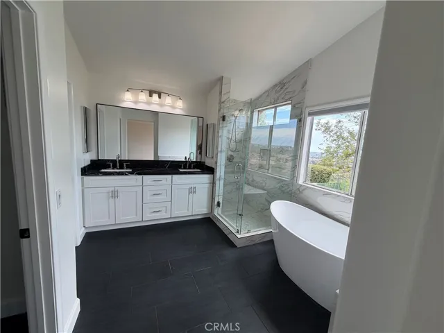 15 Field Point, Rancho Santa Margarita, California 92679