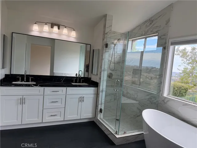 15 Field Point, Rancho Santa Margarita, California 92679