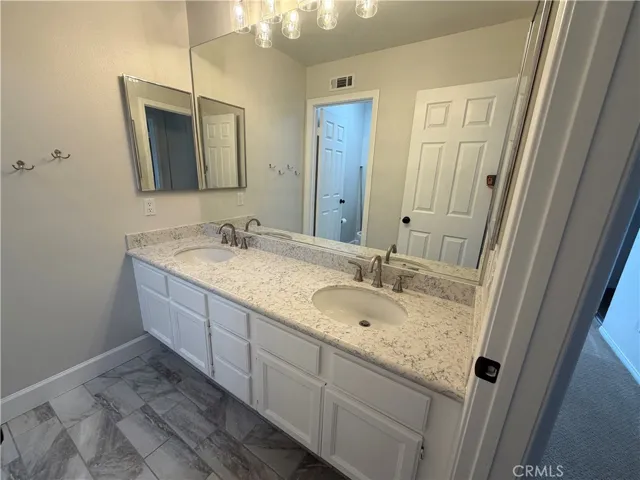 15 Field Point, Rancho Santa Margarita, California 92679