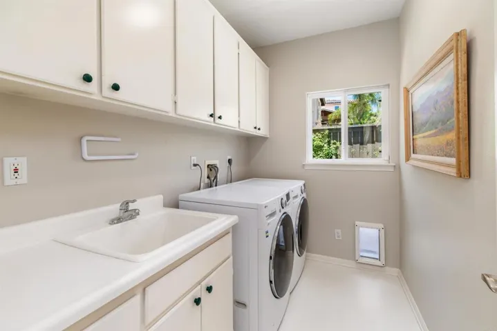 3048 Via Romaza, Carlsbad, California 92009