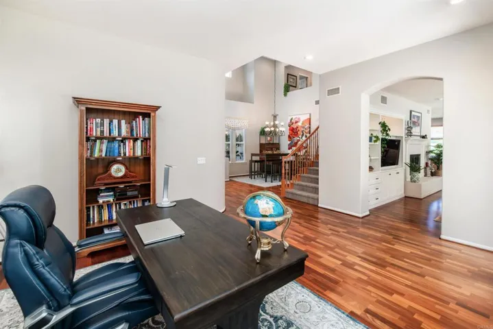 3048 Via Romaza, Carlsbad, California 92009