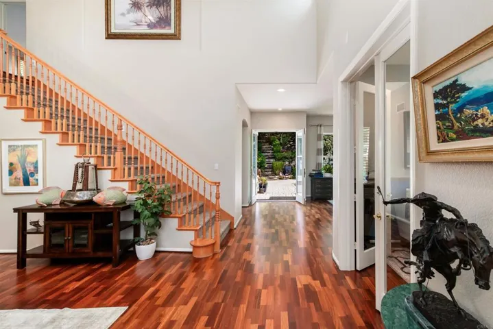 3048 Via Romaza, Carlsbad, California 92009