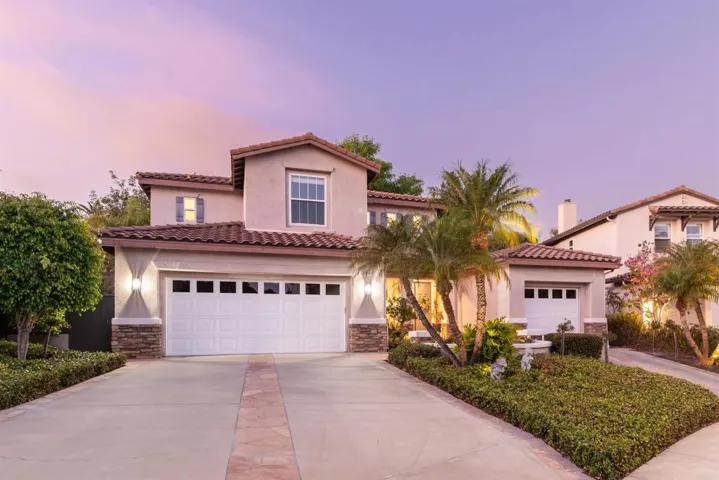 3048 Via Romaza, Carlsbad, California 92009