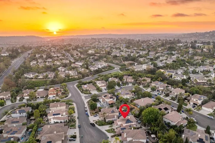 3048 Via Romaza, Carlsbad, California 92009