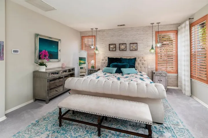 3048 Via Romaza, Carlsbad, California 92009