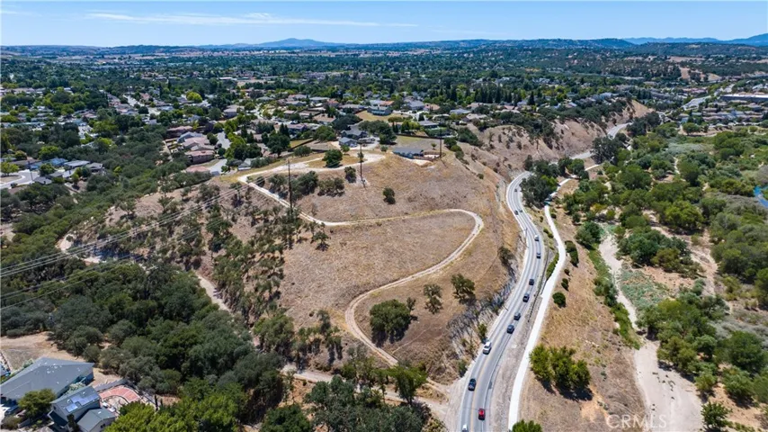 0 Navajo/river, Paso Robles, California 93446