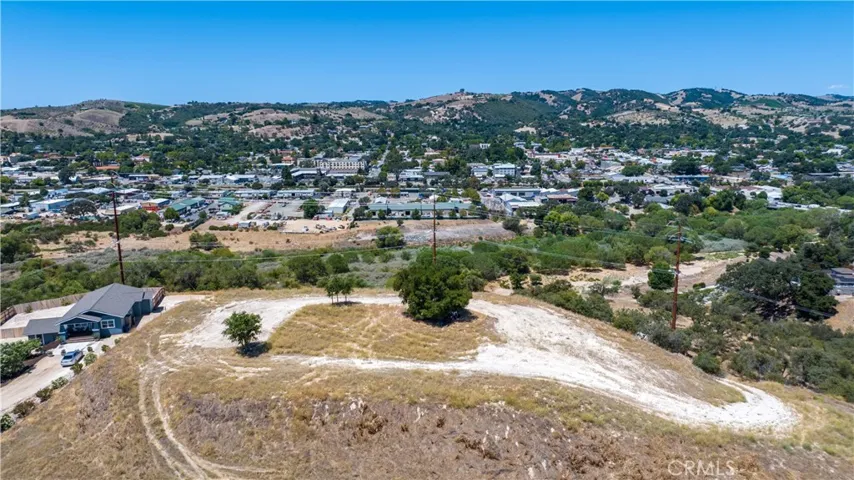 0 Navajo/river, Paso Robles, California 93446