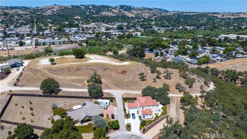 0 Navajo/river, Paso Robles, California 93446