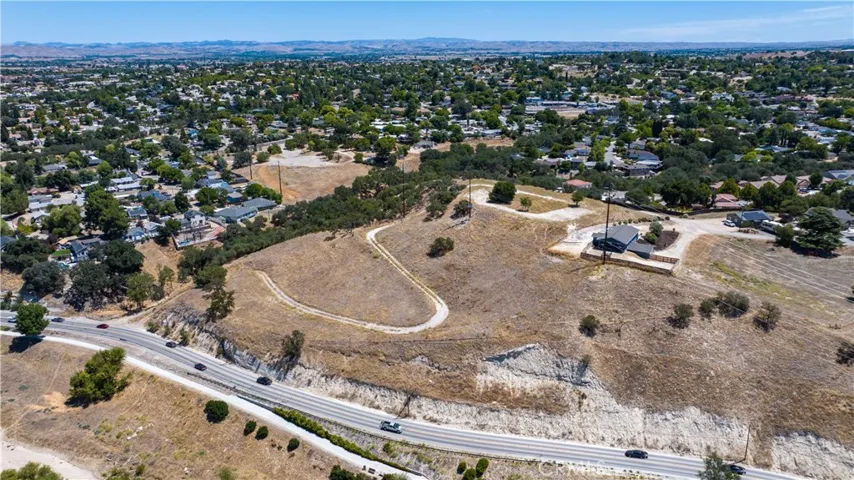 0 Navajo/river, Paso Robles, California 93446