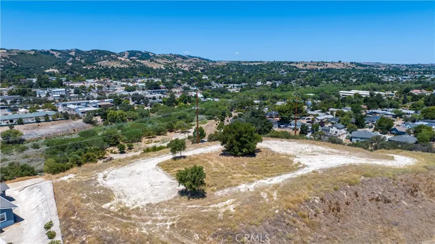 0 Navajo/river, Paso Robles, California 93446