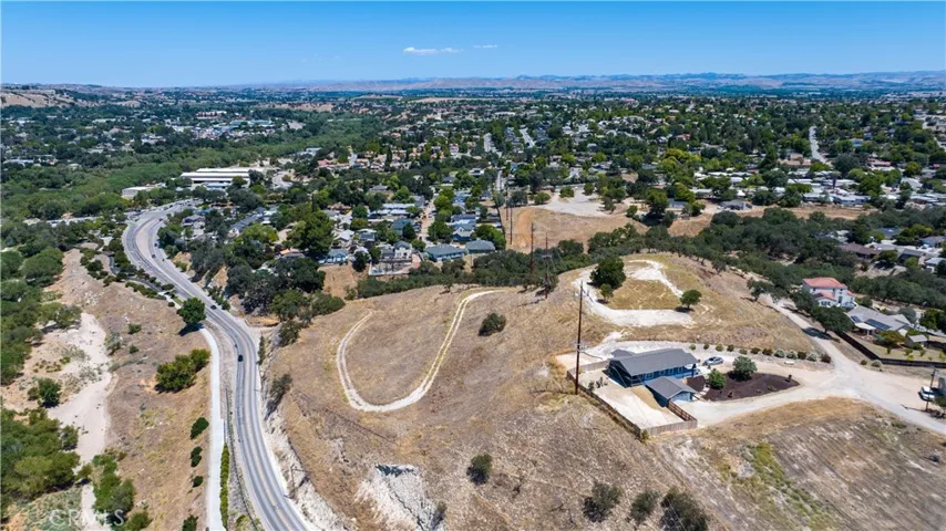 0 Navajo/river, Paso Robles, California 93446