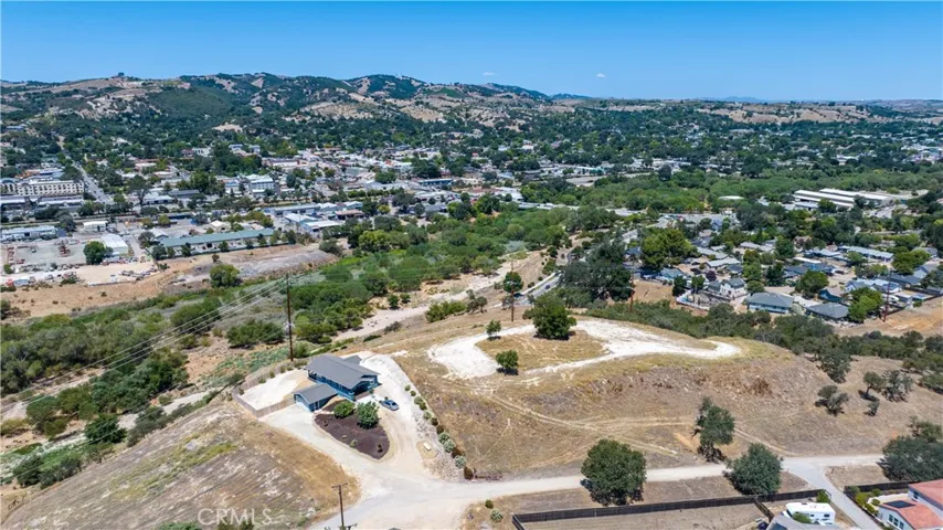 0 Navajo/river, Paso Robles, California 93446