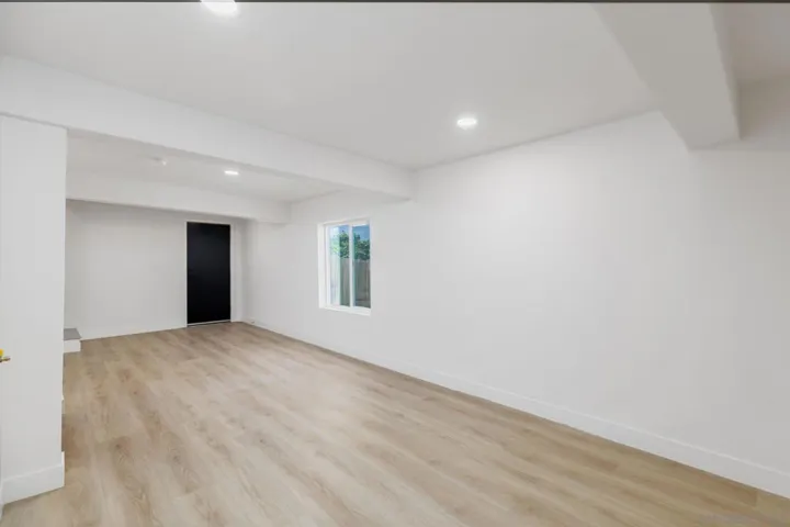866 Merlin Dr, San Diego, California 92114