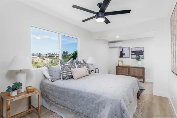 866 Merlin Dr, San Diego, California 92114