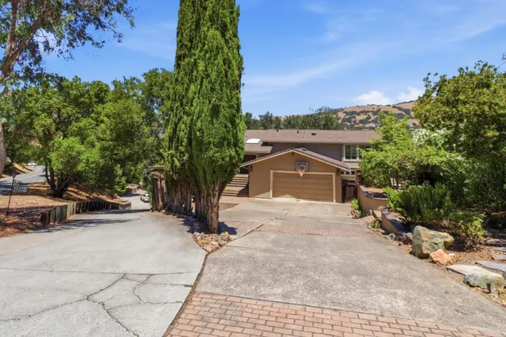 17200 Copper Hill Drive, Morgan Hill, California 95037