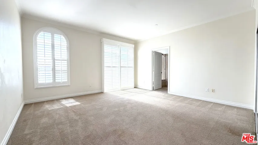 956 S Wilton Place 401, Los Angeles, California 90019