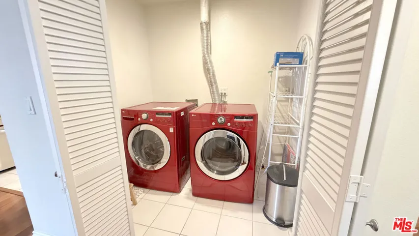 956 S Wilton Place 401, Los Angeles, California 90019