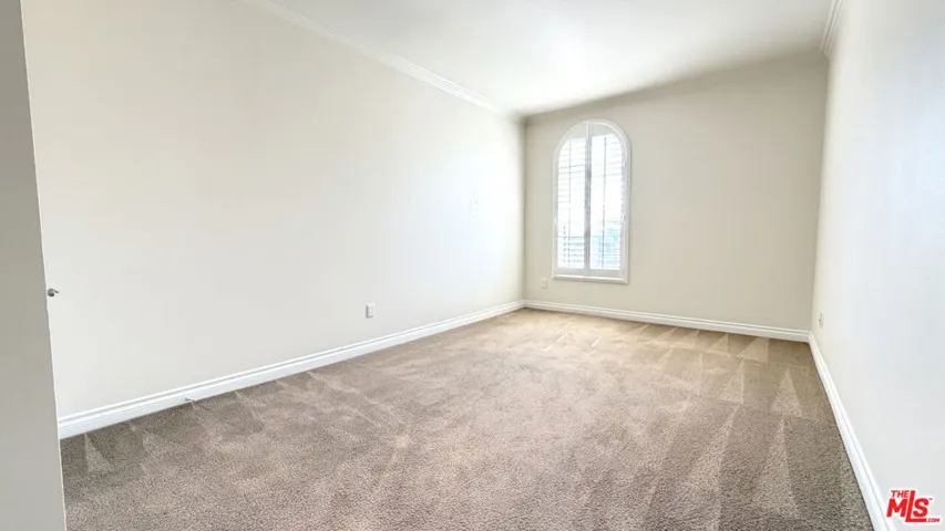 956 S Wilton Place 401, Los Angeles, California 90019