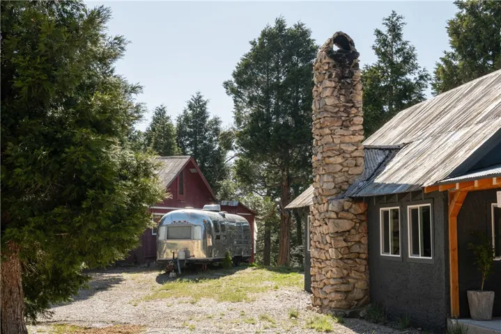 25807 State Highway 189, Twin Peaks, California 92391