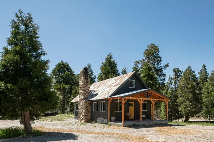 25807 State Highway 189, Twin Peaks, California 92391