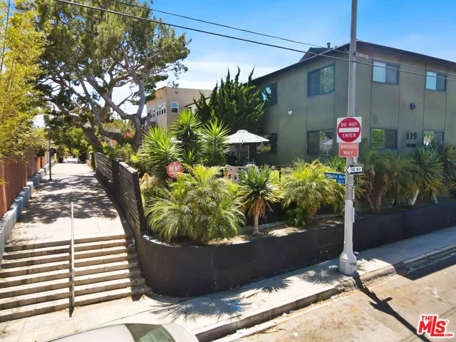 119 Paloma Avenue G, Venice, California 90291