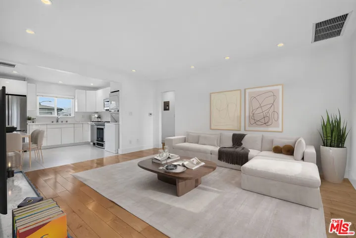 119 Paloma Avenue G, Venice, California 90291