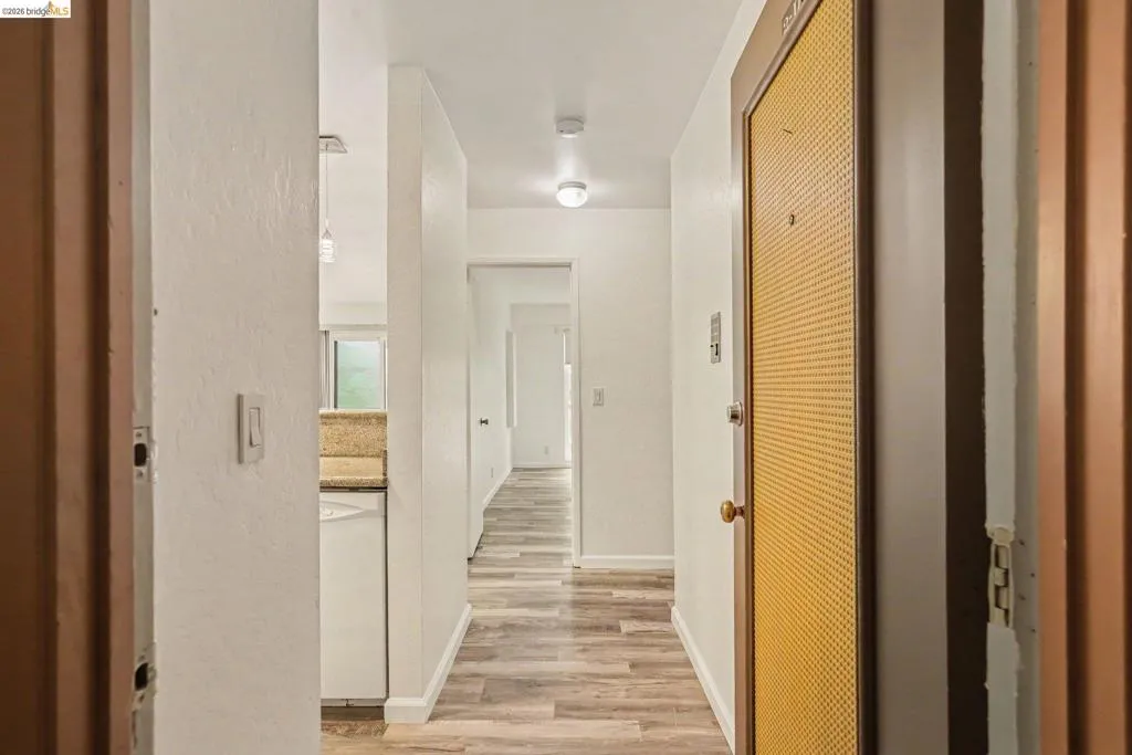 651 Oakland Ave 2d, Oakland, California 94611 — photo 5