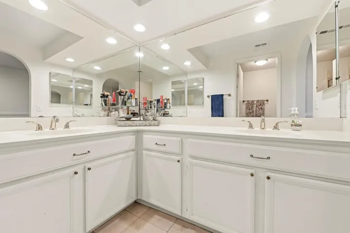 3149 Camino Del Arco, Carlsbad, California 92009