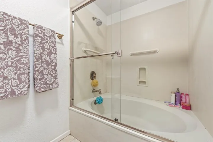 3149 Camino Del Arco, Carlsbad, California 92009