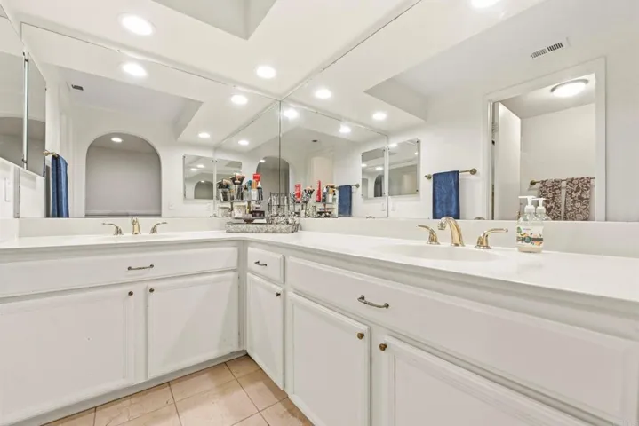 3149 Camino Del Arco, Carlsbad, California 92009