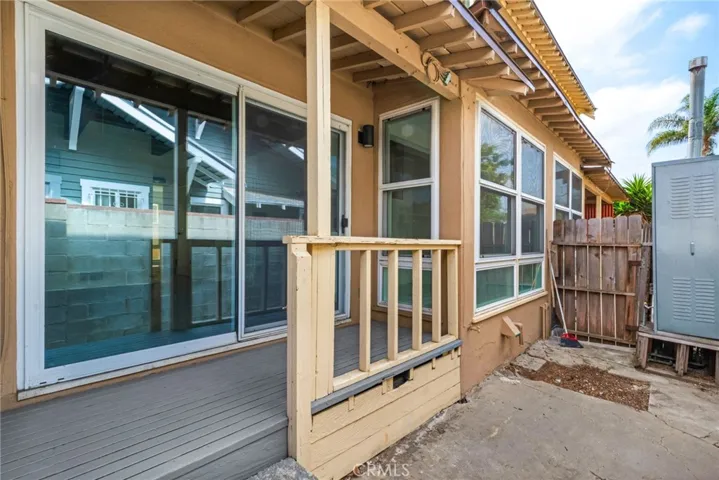 125 E Buckthorn, Inglewood, California 90301