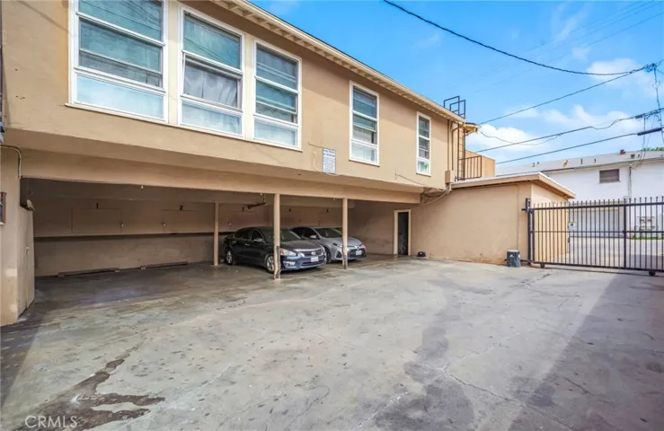 125 E Buckthorn, Inglewood, California 90301