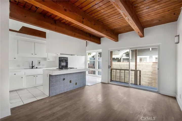 125 E Buckthorn, Inglewood, California 90301