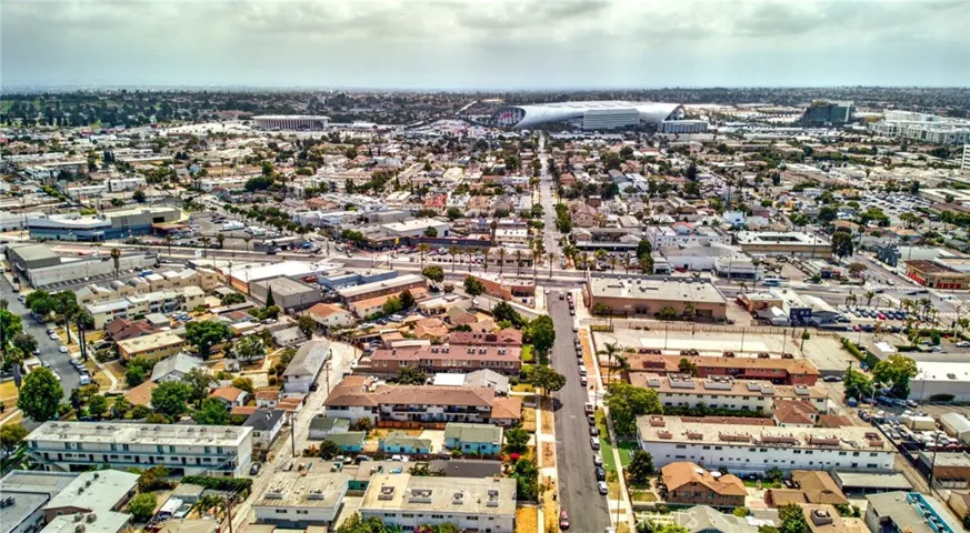 125 E Buckthorn, Inglewood, California 90301