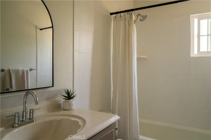 1966 Sunny Heights Drive, Los Angeles, California 90065