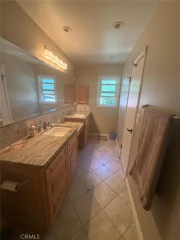Dual sink in master bathroom.