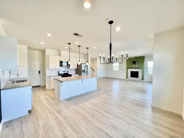 7260 Wembley, San Diego, California 92120