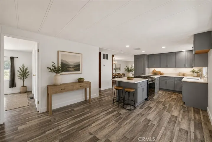 9080 Bloomfield 84, Cypress, California 90630