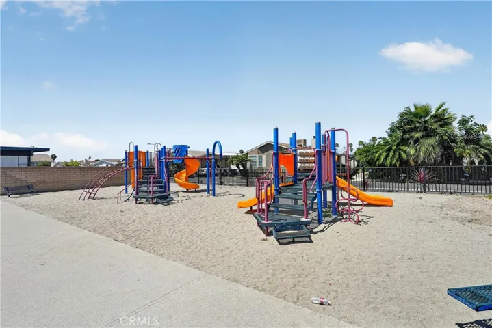 9080 Bloomfield 84, Cypress, California 90630