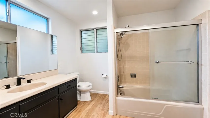 5156 Bascule, Los Angeles, California 91364