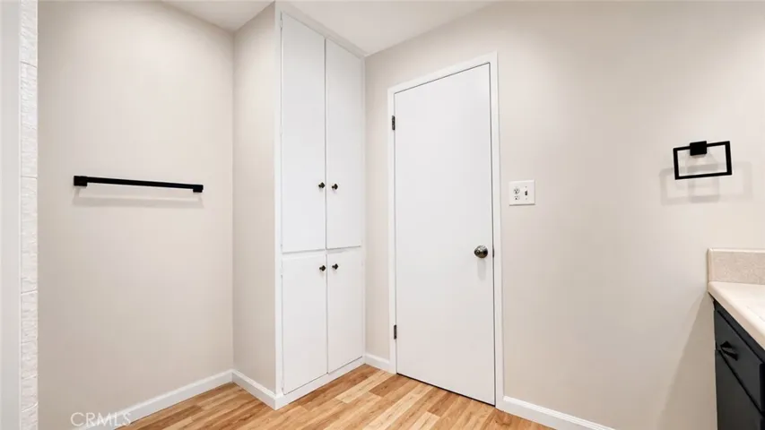 5156 Bascule, Los Angeles, California 91364
