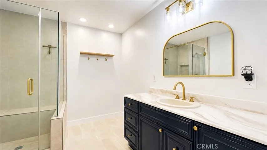 5156 Bascule, Los Angeles, California 91364