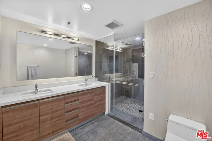 3785 Wilshire Boulevard 1212, Los Angeles, California 90010
