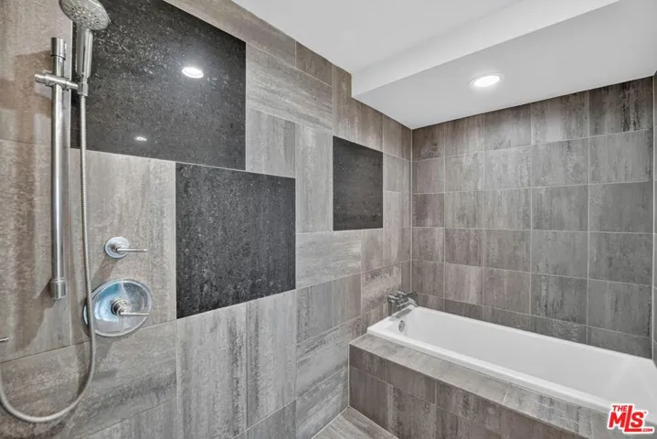3785 Wilshire Boulevard 1212, Los Angeles, California 90010