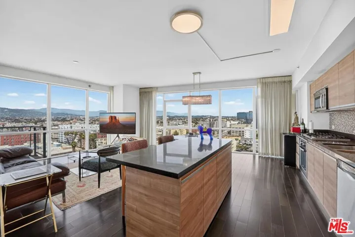 3785 Wilshire Boulevard 1212, Los Angeles, California 90010
